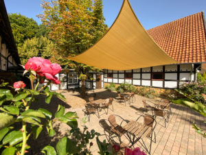 Terrasse im Innenhof am Ramselhof